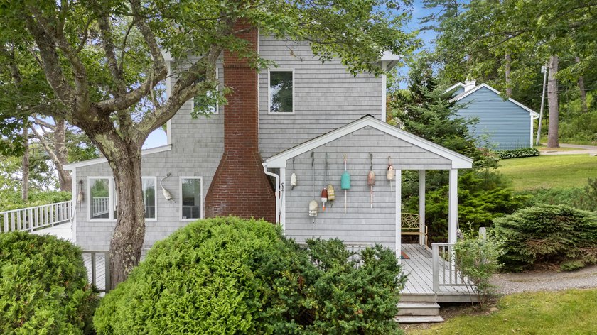 An exceptional opportunity to own two oceanview homes on - Beach Home for sale in Harpswell, Maine on Beachhouse.com