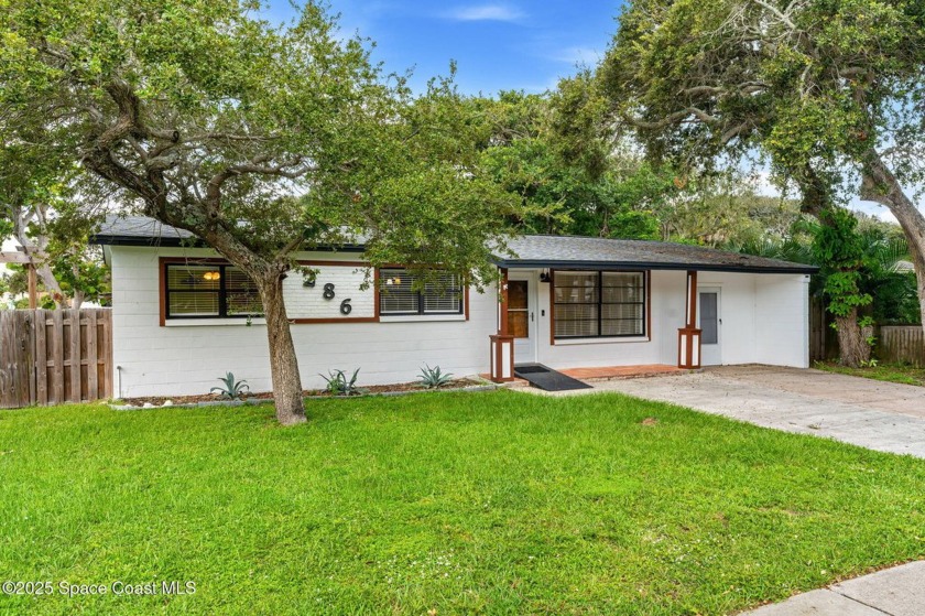 CALLING ALL INVESTORS!! Here is a well-maintained single-family - Beach Home for sale in Cocoa Beach, Florida on Beachhouse.com