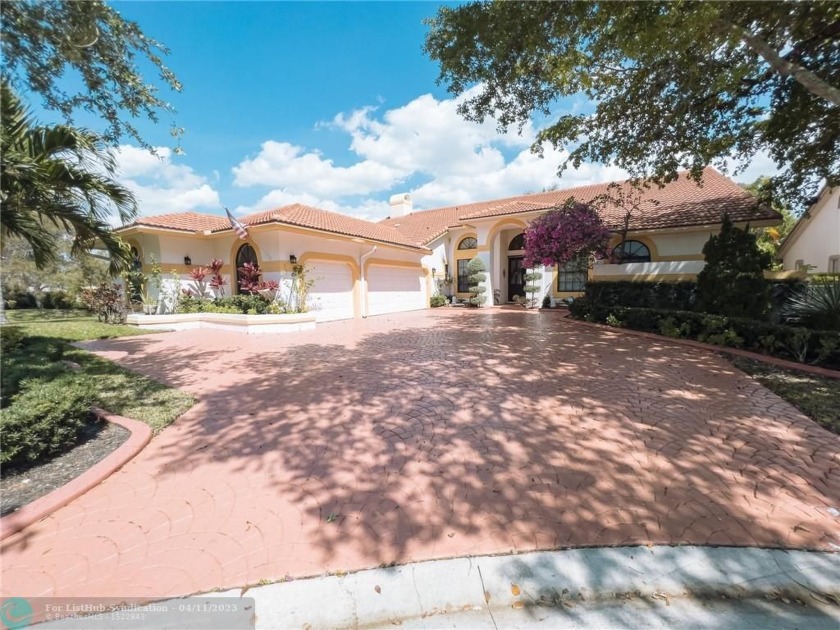 A REAL GEM TO SEE* 5 BEDROOMS, 3 REMODELED FULL BATHROOMS WITH - Beach Home for sale in Coral Springs, Florida on Beachhouse.com