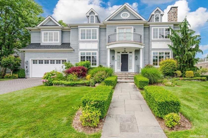 Welcome to this stunning center hall colonial, built in 2010, in - Beach Home for sale in Lawrence, New York on Beachhouse.com