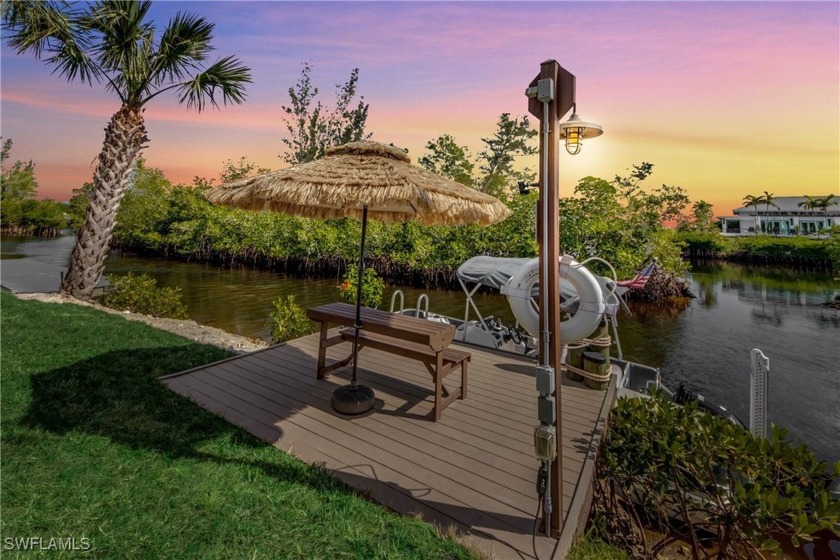 TURNKEY GULF ACCESS RETREAT -FULLY FURNISHED & READY TO ENJOY! - Beach Home for sale in Fort Myers, Florida on Beachhouse.com