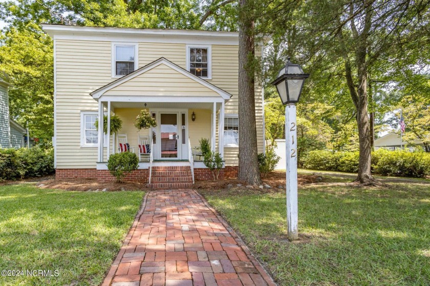 Historic Summer Home located in the heart of NC's oldest town - Beach Home for sale in Bath, North Carolina on Beachhouse.com