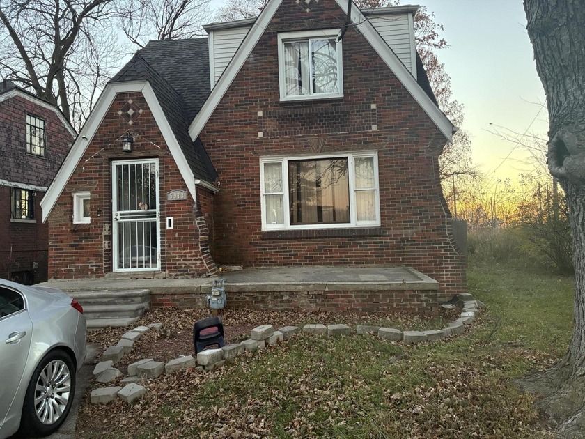 Motivated Seller! Don't miss your chance at 5973 Wayburn-priced - Beach Home for sale in Detroit, Michigan on Beachhouse.com