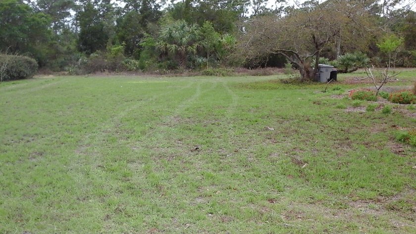 This beautiful cleared lot on a paved road close to everything - Beach Lot for sale in Sebastian, Florida on Beachhouse.com