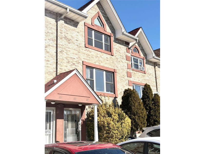 Situated on a quiet residential block in College Point, this - Beach Home for sale in College Point, New York on Beachhouse.com