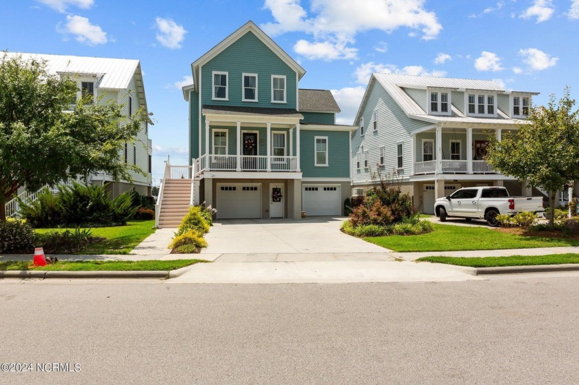 Welcome to your sweet Southern retreat on the river! Nestled - Beach Home for sale in Washington, North Carolina on Beachhouse.com