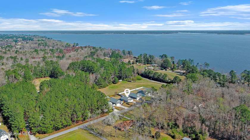 Meticulously maintained 3-bedroom home located on a quiet - Beach Home for sale in New Bern, North Carolina on Beachhouse.com