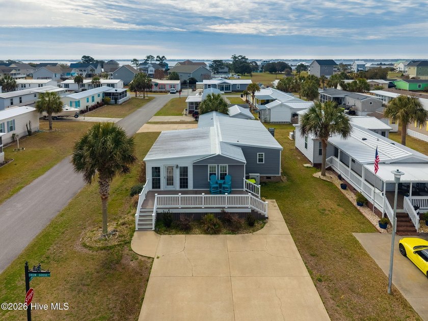 Charming 3BR/3BA home in Goose Creek Landing with resort-style - Beach Home for sale in Newport, North Carolina on Beachhouse.com