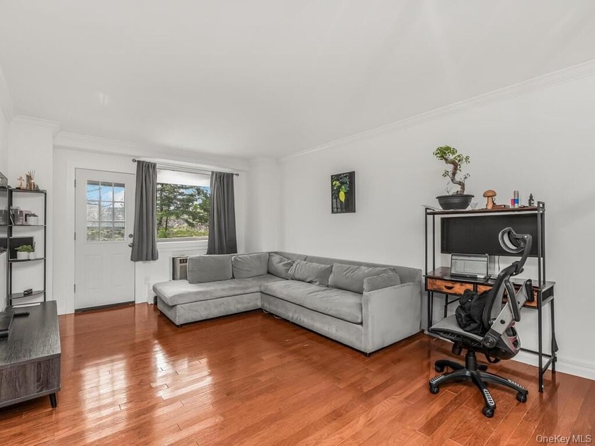 Renovated 1-bedroom co-op located in the highly sought-after - Beach Home for sale in Bronx, New York on Beachhouse.com