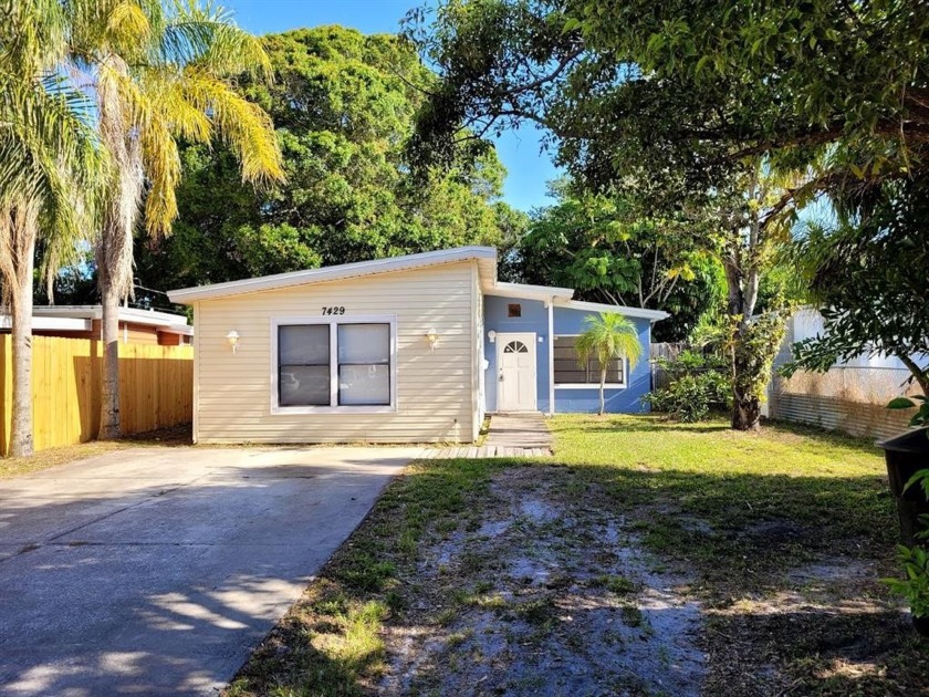 Freshly renovated 3 bedroom 1 bath single family home. Centrally - Beach Home for sale in St. Petersburg, Florida on Beachhouse.com