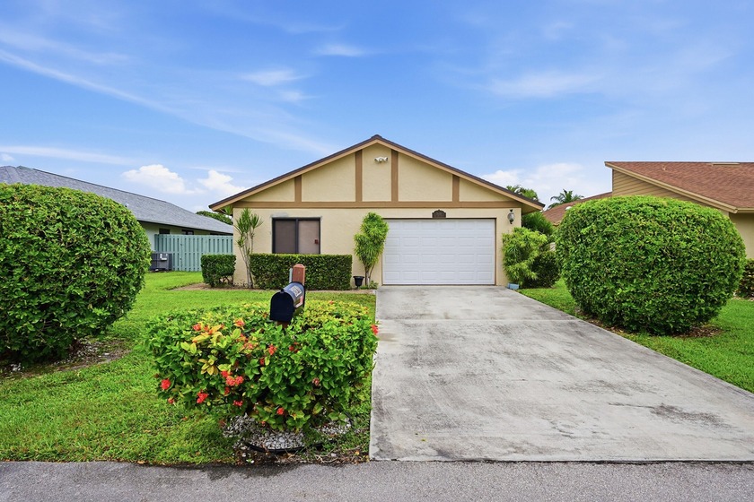 Enjoy relaxed Florida living in Rainberry Bay, a premier 55+ - Beach Home for sale in Delray Beach, Florida on Beachhouse.com