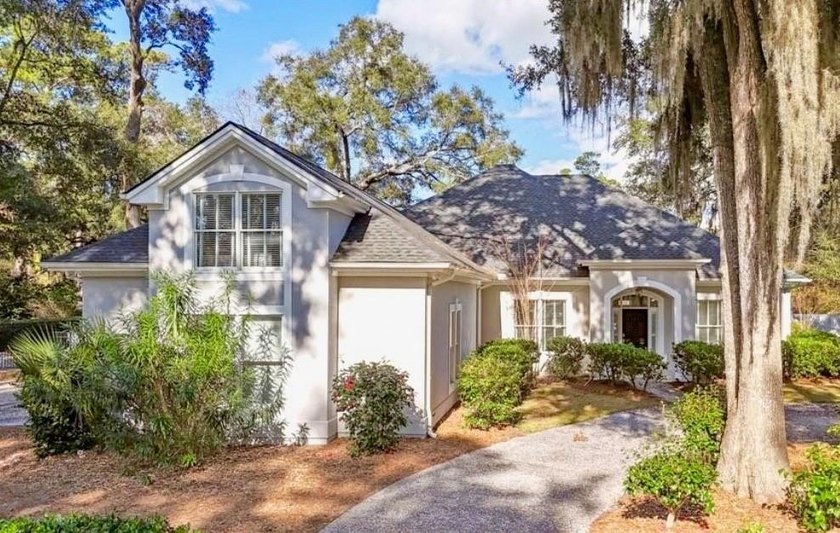 Discover the perfect blend of coastal elegance and serene island - Beach Home for sale in Saint Simons, Georgia on Beachhouse.com