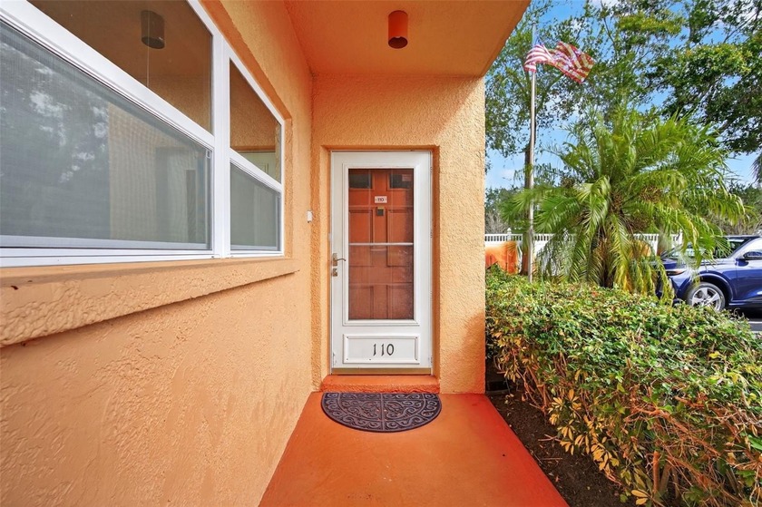 Beautifully renovated end unit 55+ condo. First floor. Updated - Beach Condo for sale in St. Petersburg, Florida on Beachhouse.com