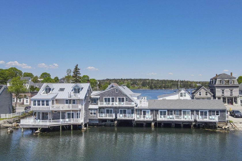 The Tidewater sits at the head of Carver's Harbor on Vinalhaven - Beach Commercial for sale in Vinalhaven, Maine on Beachhouse.com