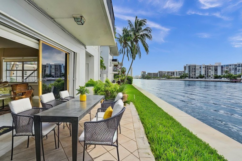 Welcome to Your Beach Getaway! Experience million-dollar views - Beach Condo for sale in Hollywood, Florida on Beachhouse.com