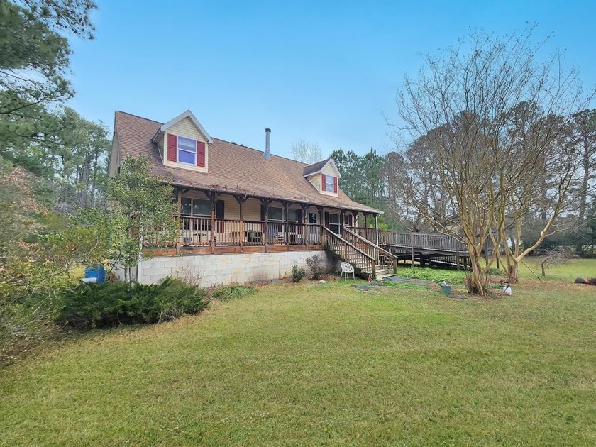 You won't want to miss that fantastic Cape Cod style home in - Beach Home for sale in Sanford, Virginia on Beachhouse.com