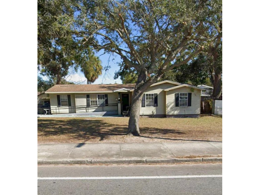 CORNER LOT office space on highly trafficked MLK street! The - Beach Commercial for sale in St. Petersburg, Florida on Beachhouse.com