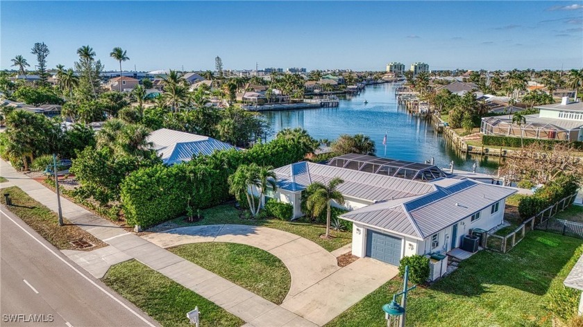 Welcome to this waterfront fully updated oasis. Breathtaking - Beach Home for sale in Marco Island, Florida on Beachhouse.com