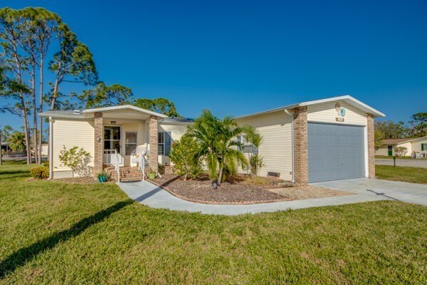 Move-in ready and beautifully furnished, this two-bedroom - Beach Home for sale in North Fort Myers, Florida on Beachhouse.com