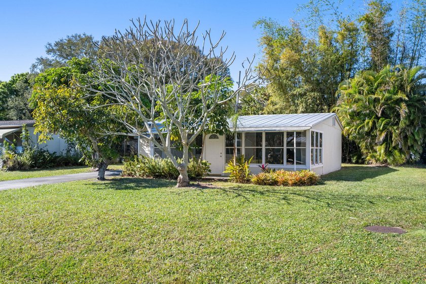 Highly desirable neighborhood - Convenient location! County - Beach Home for sale in Vero Beach, Florida on Beachhouse.com