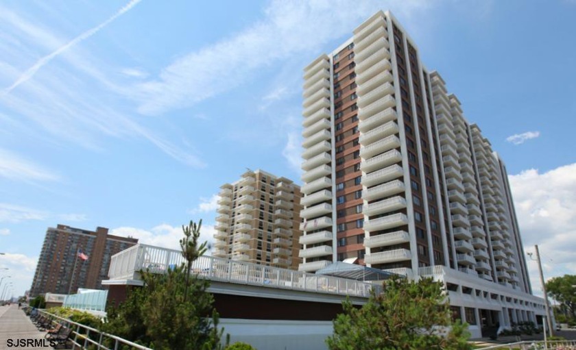 WELCOME TO THE BERKLEY! A large 1 bedroom, 1.5 bath, spacious - Beach Condo for sale in Atlantic City, New Jersey on Beachhouse.com