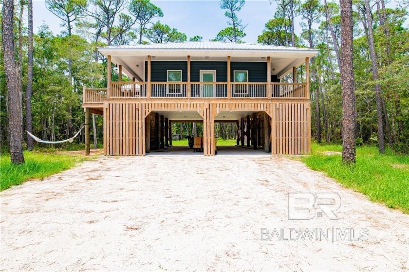 This enchanting residential listing on Dauphin Island offers the - Beach Home for sale in Dauphin Island, Alabama on Beachhouse.com