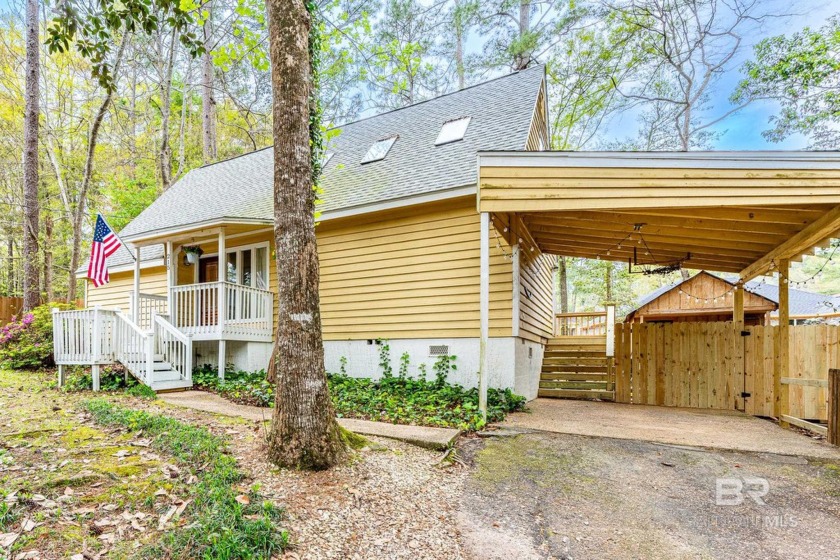 Welcome to this spacious cottage-style residence, with a NEW - Beach Home for sale in Daphne, Alabama on Beachhouse.com