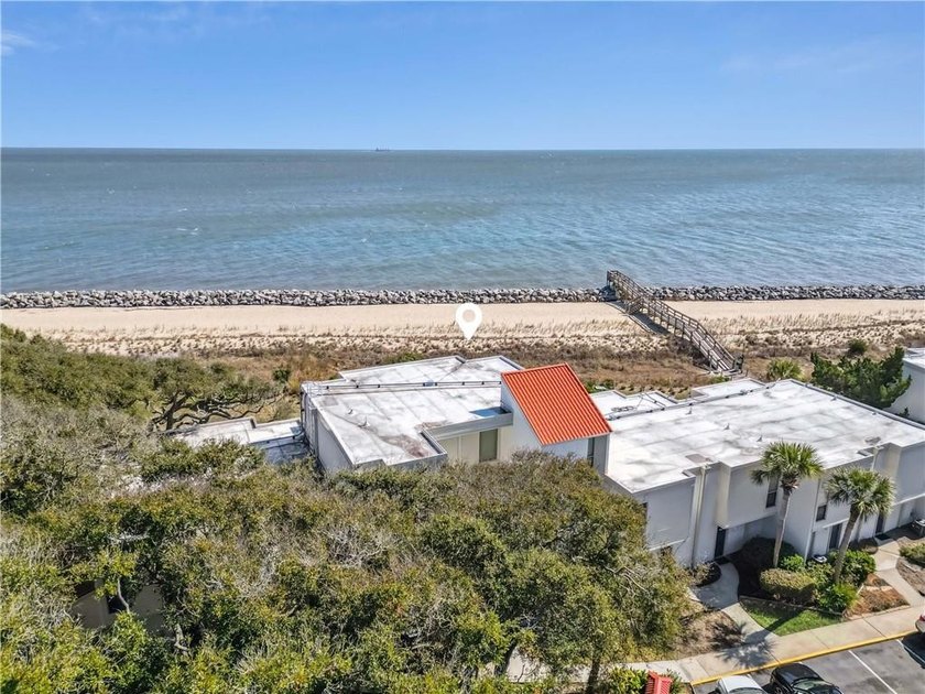 Fantastic opportunity to own a wonderful OCEANFRONT condo with - Beach Condo for sale in Jekyll Island, Georgia on Beachhouse.com