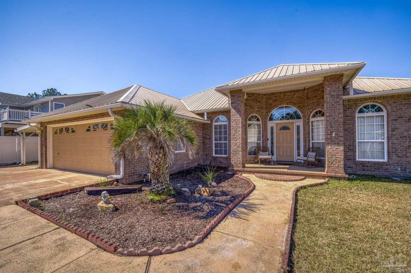 WATERFRONT! 4,000 SQ FT UNDER ROOF! +2000 SQ FT OF SCREENED - Beach Home for sale in Milton, Florida on Beachhouse.com