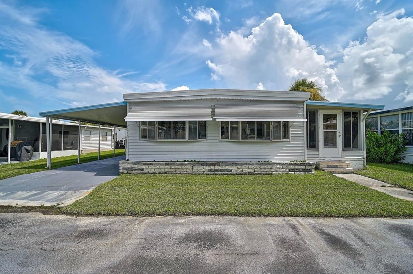 Updated 2-Bed, 2-Bath in Active 55+ Venetian Park Estates -- New - Beach Home for sale in Sarasota, Florida on Beachhouse.com