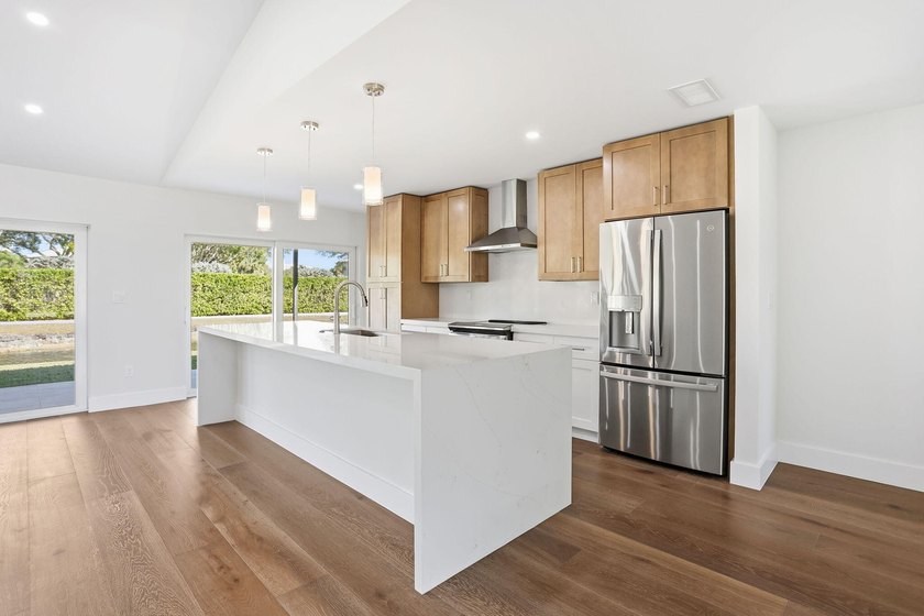 Completely renovated from top to bottom, this stunning lakefront - Beach Home for sale in Boca Raton, Florida on Beachhouse.com