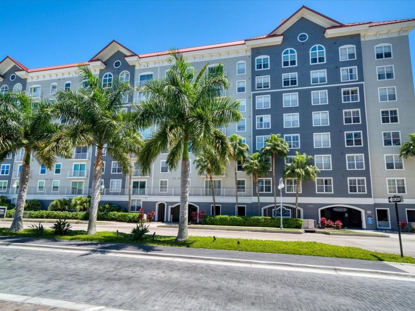 You won't want to miss this opportunity to own this beautiful 2 - Beach Condo for sale in Tampa, Florida on Beachhouse.com