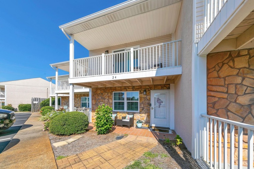 This lovely townhome is your ticket to the fabulous beach - Beach Home for sale in Miramar Beach, Florida on Beachhouse.com