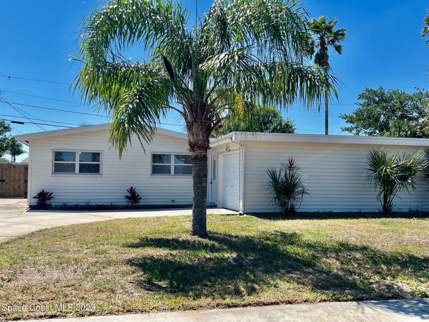 This Merritt Island home is Situated in a Great Location Off of - Beach Home for sale in Merritt Island, Florida on Beachhouse.com