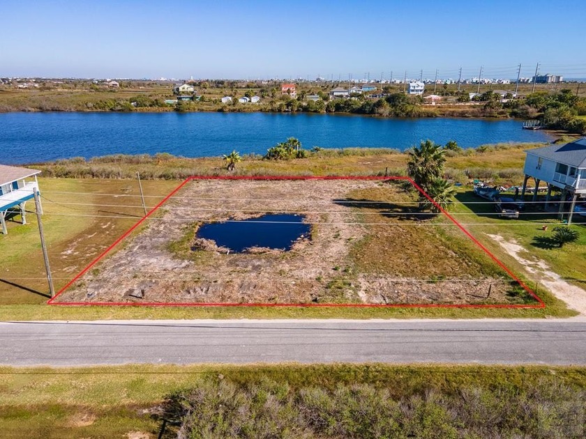 Own a piece of island paradise! This nearly half-acre lot is - Beach Lot for sale in Galveston, Texas on Beachhouse.com