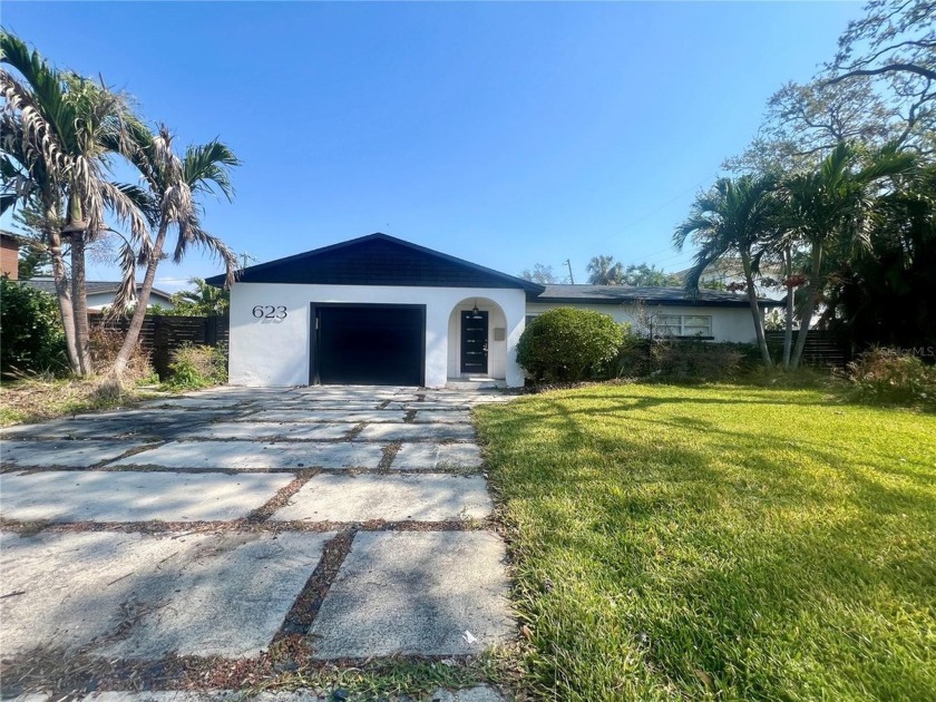 Don't miss this rare chance to own a premier lot in Snell Isle! - Beach Home for sale in St. Petersburg, Florida on Beachhouse.com
