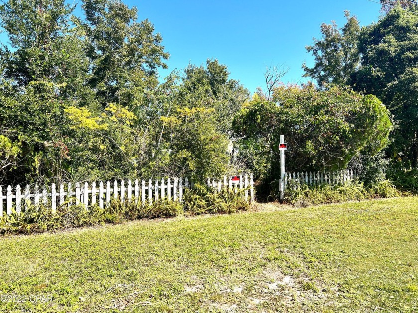 4 BLOCKS TO THE BAY!!! Large parcel of land within blocks of the - Beach Lot for sale in Panama City, Florida on Beachhouse.com