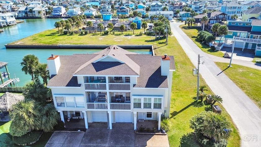 One-of-a-kind townhouse in Jamaica Beach (unit on left not for - Beach Home for sale in Jamaica Beach, Texas on Beachhouse.com