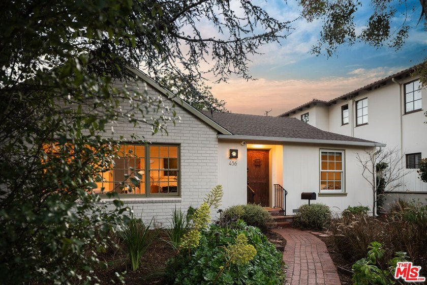 Welcome to this dreamy North of Montana retreat, where warmth - Beach Home for sale in Santa Monica, California on Beachhouse.com