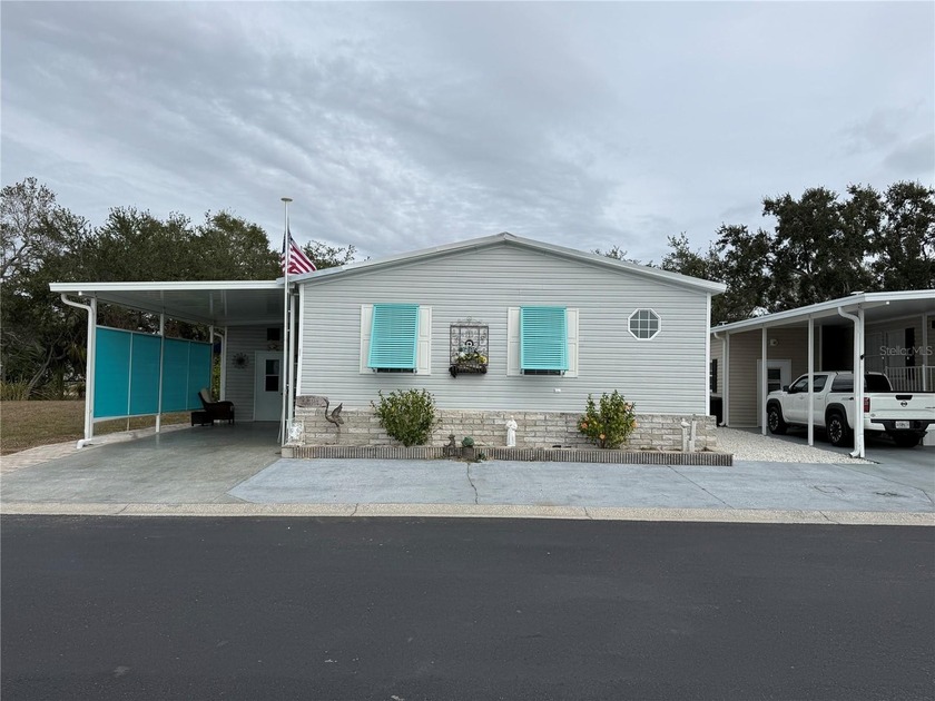 This well-maintained two-bedroom, two-bath home is located in a - Beach Home for sale in Apollo Beach, Florida on Beachhouse.com