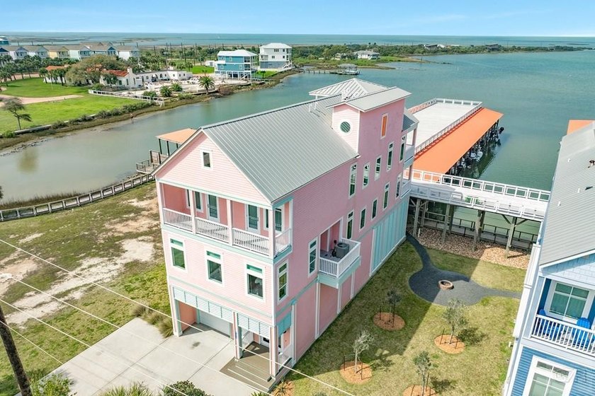 Experience luxury coastal living in this stunning 5-bedroom, 5 - Beach Home for sale in Galveston, Texas on Beachhouse.com