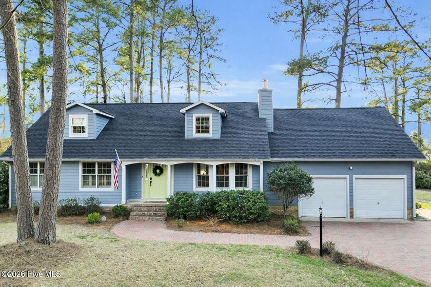 Priced below appraisal value! Located on .87 acres in the - Beach Home for sale in New Bern, North Carolina on Beachhouse.com