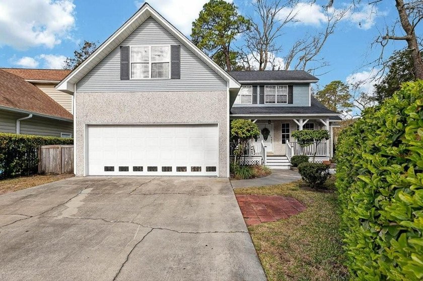 Convenient South Island location just minutes to shops - Beach Home for sale in Saint Simons, Georgia on Beachhouse.com