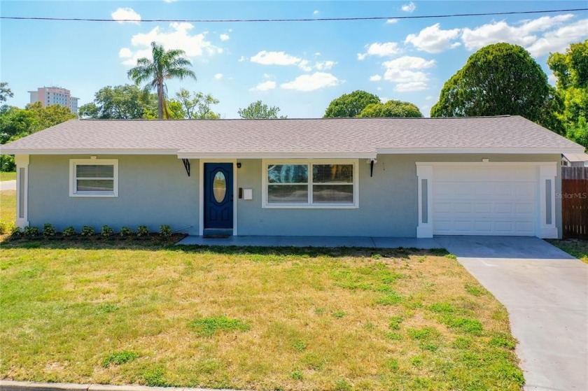 Beautifully Renovated 2/1.5 home situated in St. Pete centrally - Beach Home for sale in St. Petersburg, Florida on Beachhouse.com