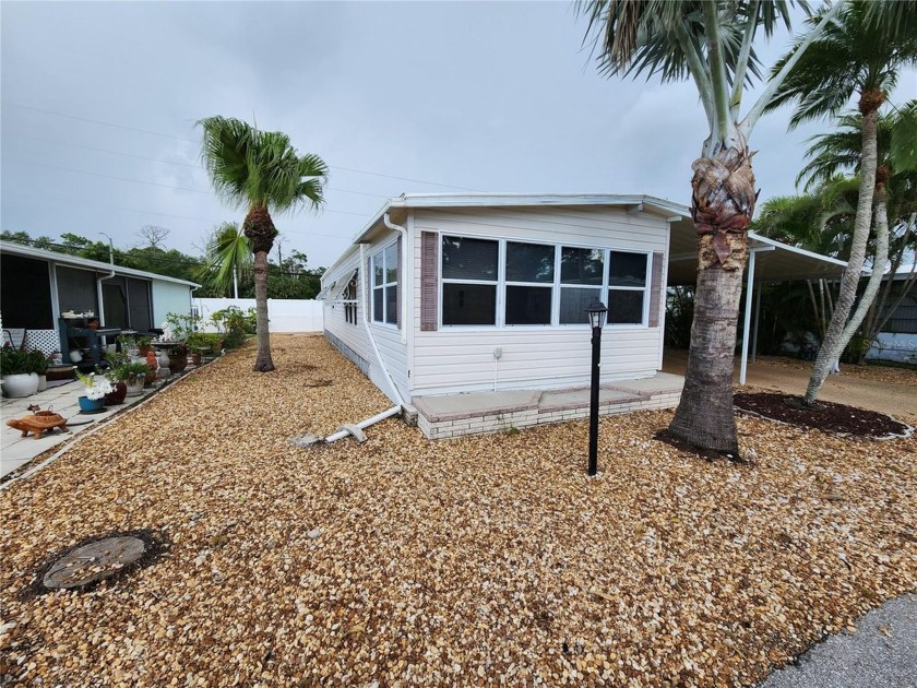 Welcome to #288 Palm Lake Estates, a charming retreat in a - Beach Home for sale in Bradenton, Florida on Beachhouse.com