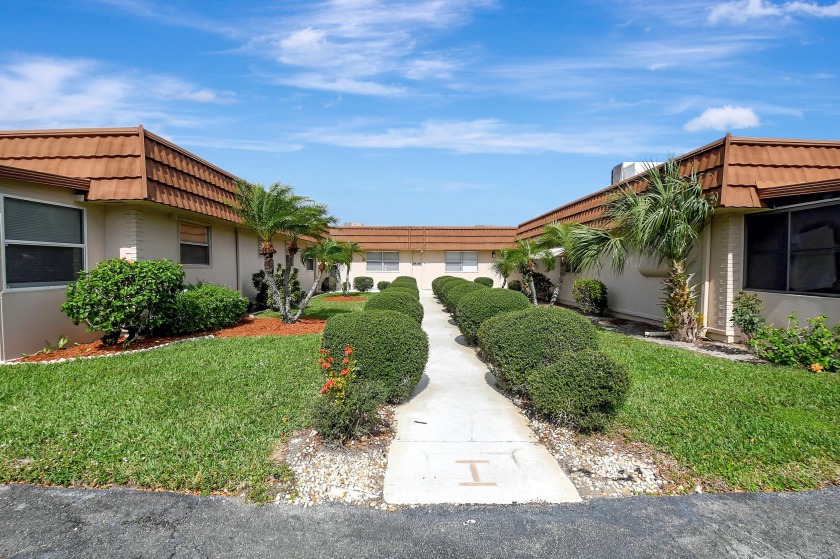 Beautifully remodeled and carefully maintained home.  True pride - Beach Home for sale in Delray Beach, Florida on Beachhouse.com