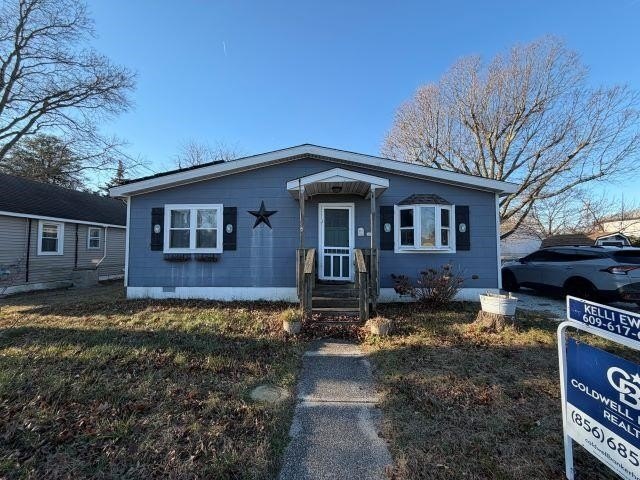 Welcome to this charming 4 bedroom, 2 full bath rancher located - Beach Home for sale in Villas, New Jersey on Beachhouse.com