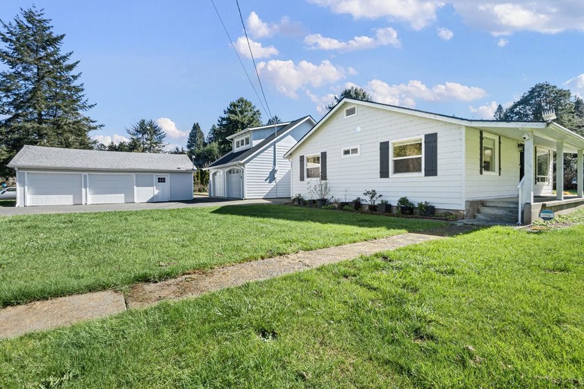 Tucked away just outside of town, this quaint three-bedroom - Beach Home for sale in Crescent City, California on Beachhouse.com