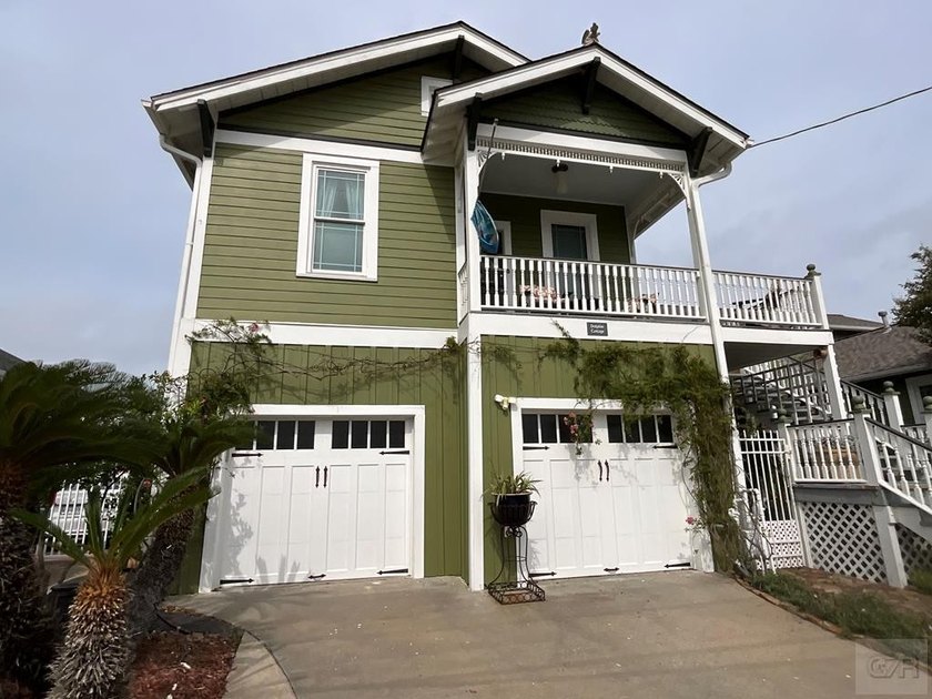 Featured on Neil Sperry's Garden Magazine, this precious cottage - Beach Home for sale in Galveston, Texas on Beachhouse.com