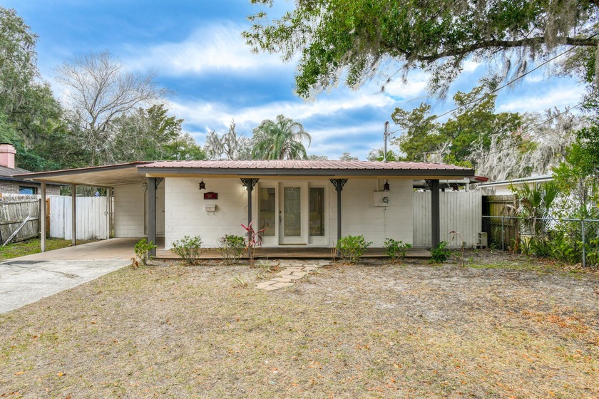 Nestled in a convenient Green Cove Springs location, this 3 - Beach Home for sale in Green Cove Springs, Florida on Beachhouse.com